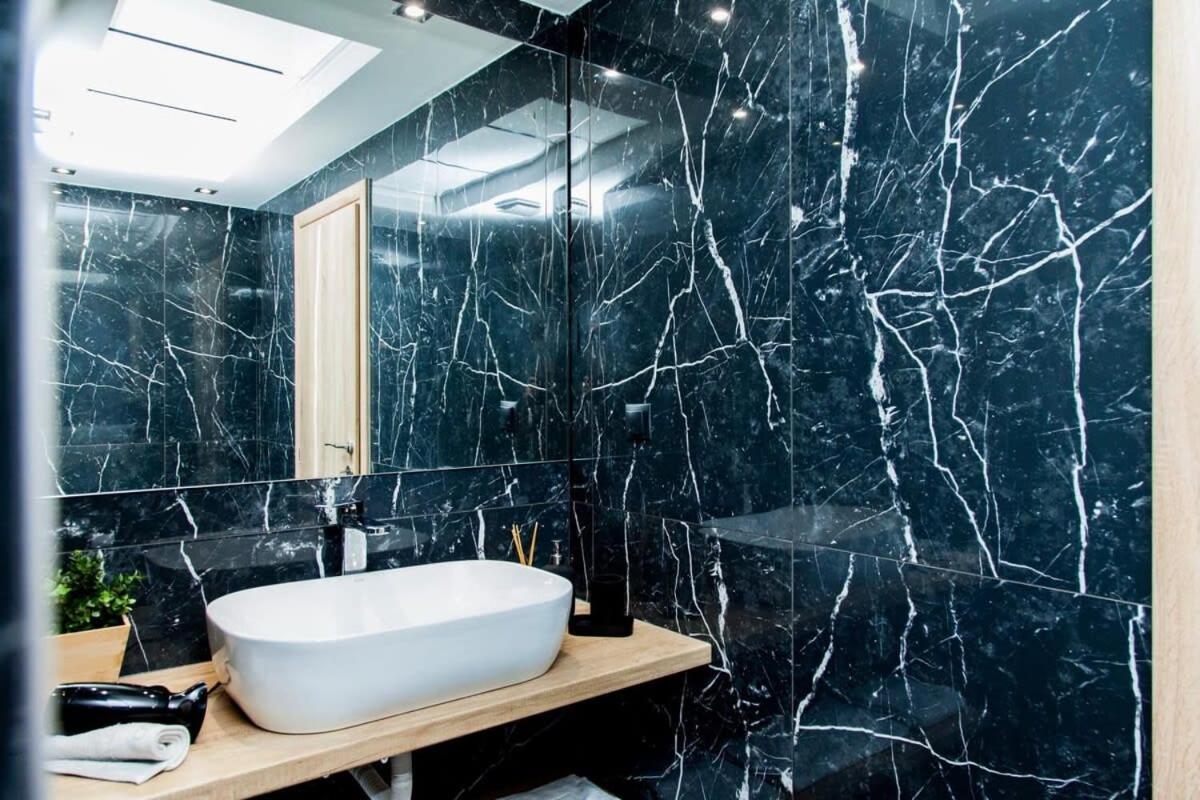 Contemporary And Chic Apartment In Central Αθήνα Εξωτερικό φωτογραφία